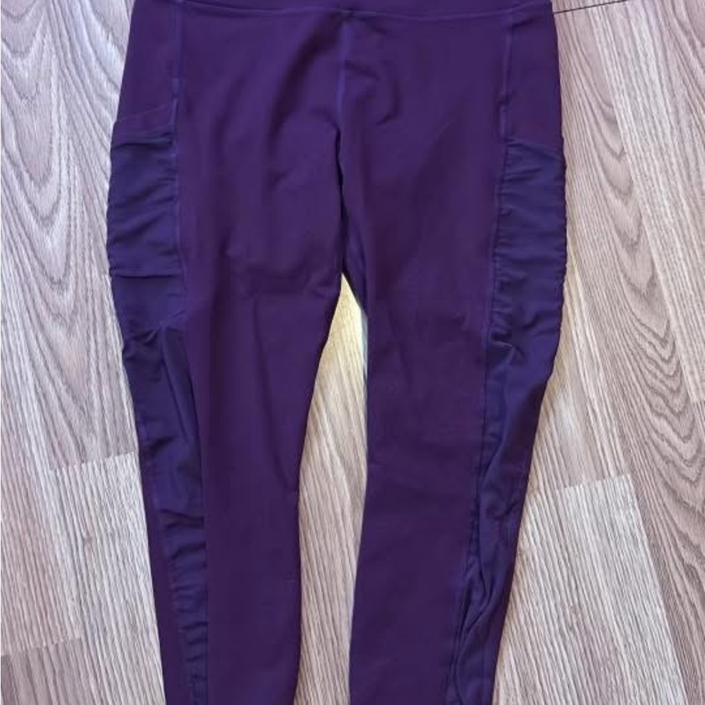 Maroon Fabletics Leggings